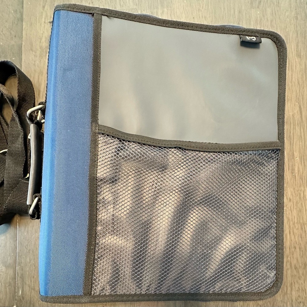 Tug by Foray Big Zipper three ring Binder Organizer 
Removable Adjustable strap